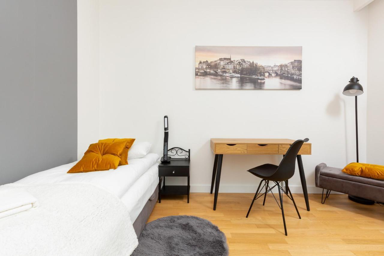 Park Arkadia Apartment With Parking Mokotow By Noclegi Renters วอร์ซอ ภายนอก รูปภาพ